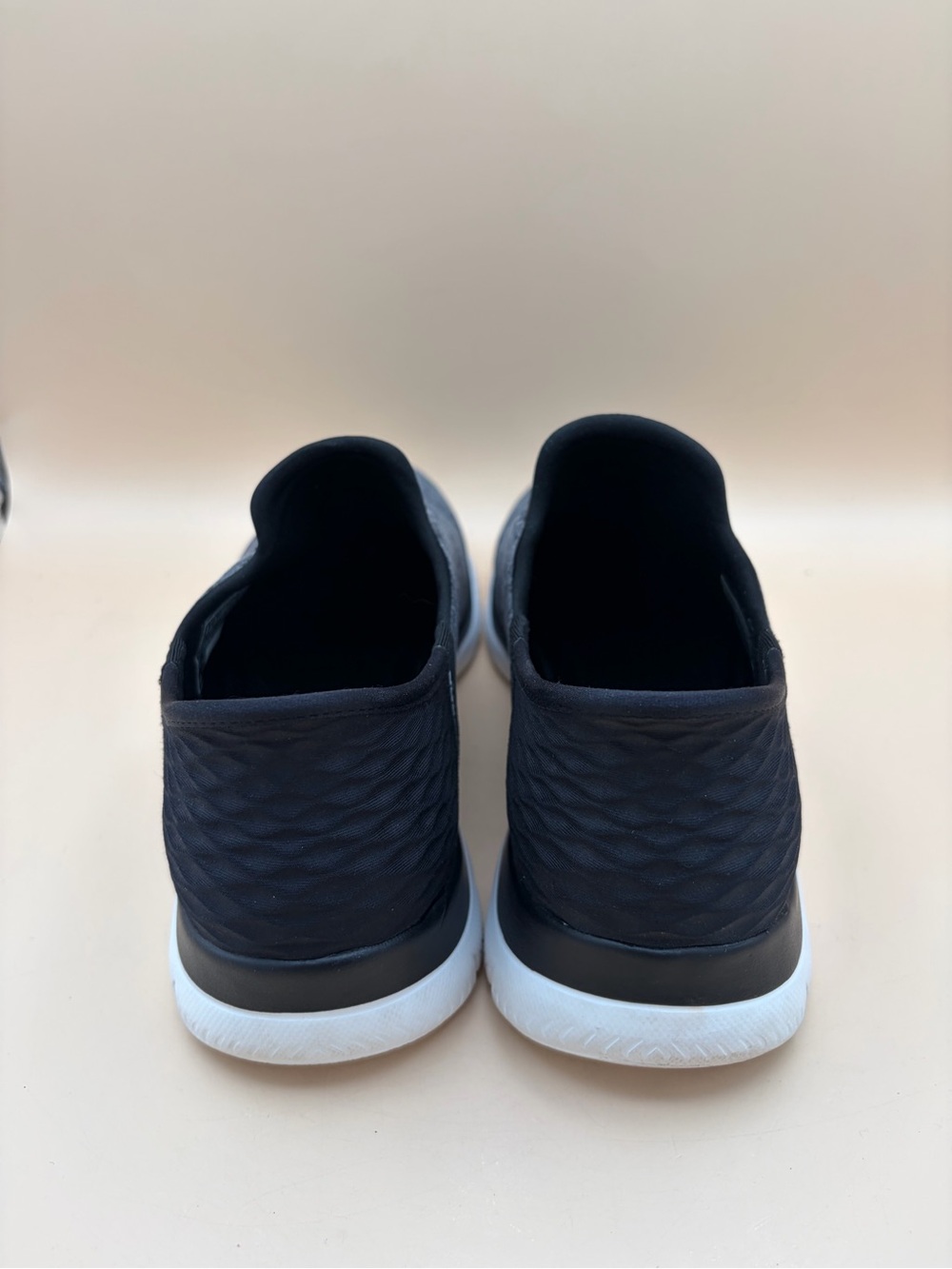 Skechers Athletic Women’s Size 8 Slip-On Sneakers - Charcoal & White - Picture 6 of 8